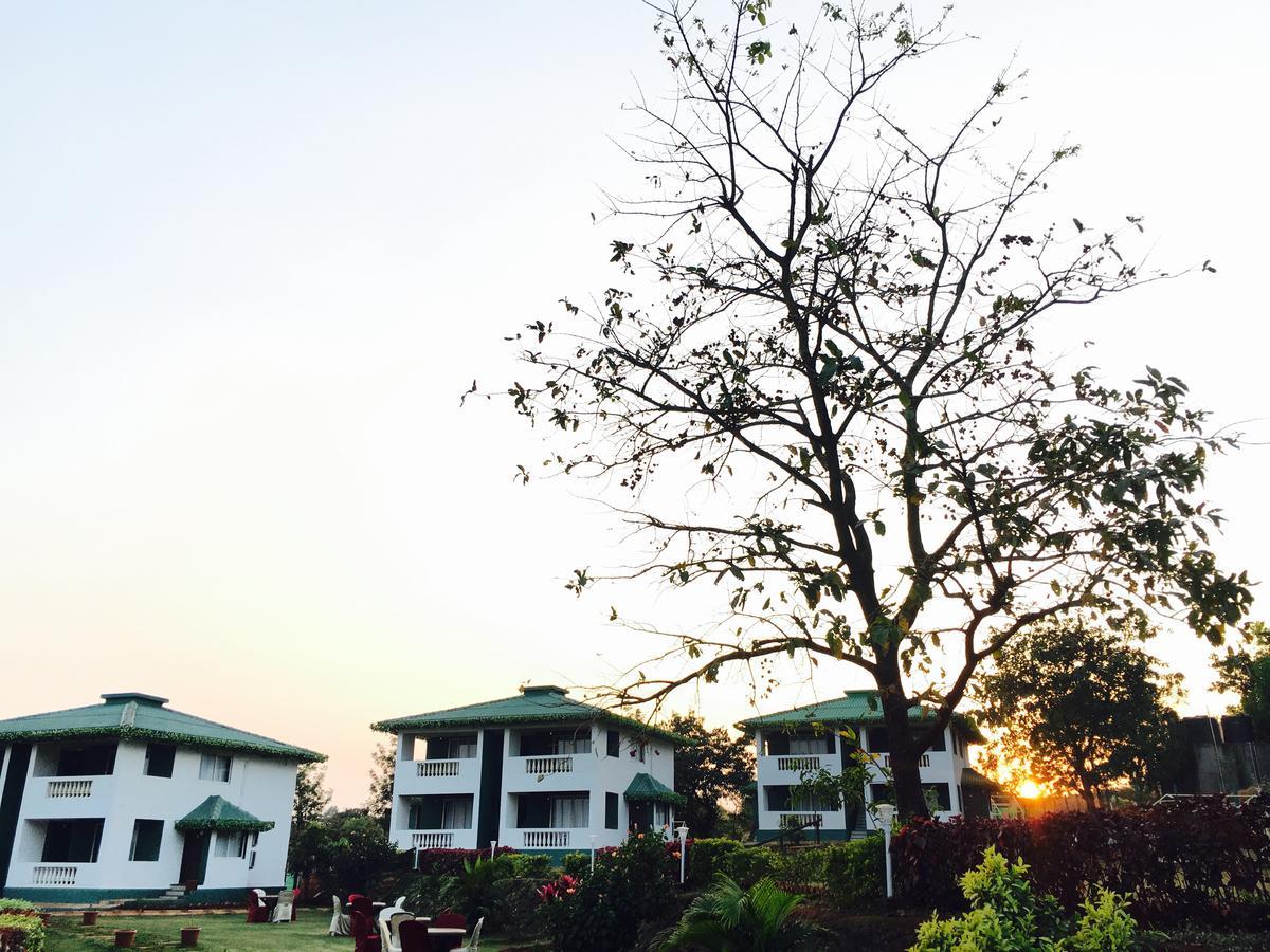 Presidency Highland Resort Koynanagar Экстерьер фото
